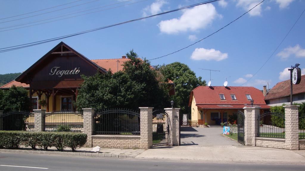 Hotel Szent Istvan Fogado Nagymaros Exterior foto